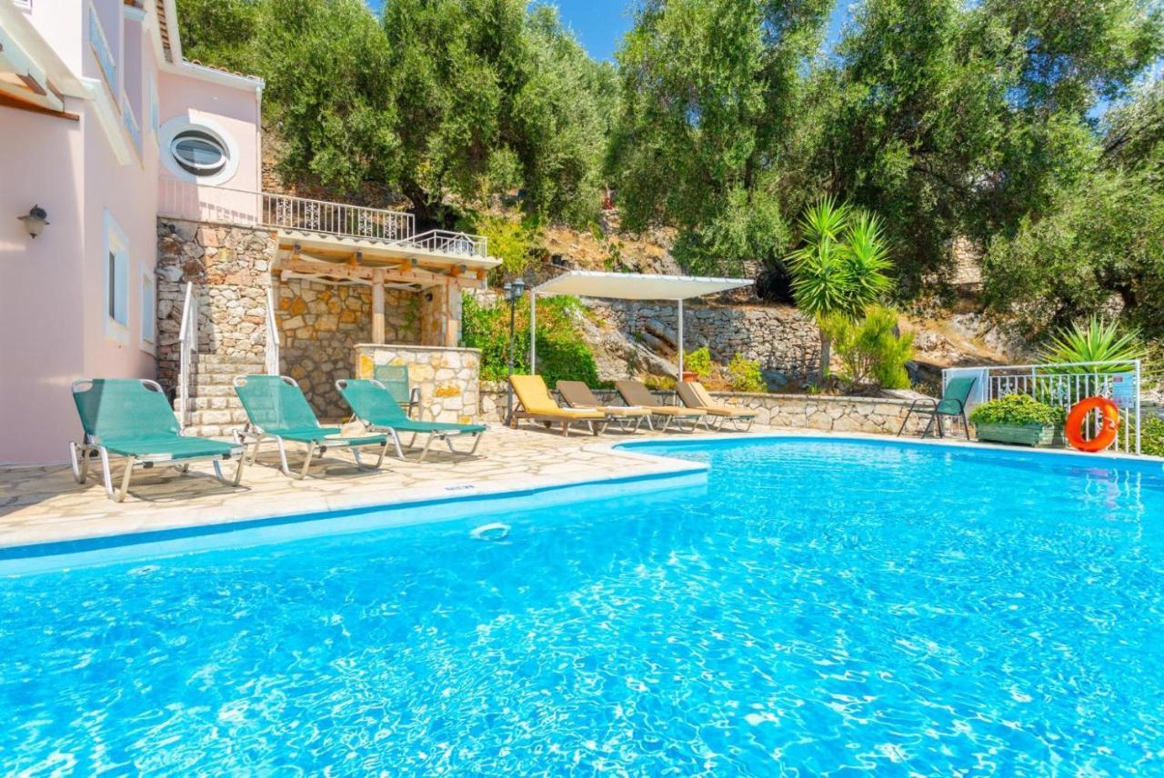 Villa Petros Katavolos Exterior photo
