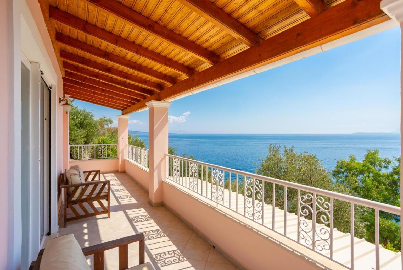 Villa Petros Katavolos Exterior photo