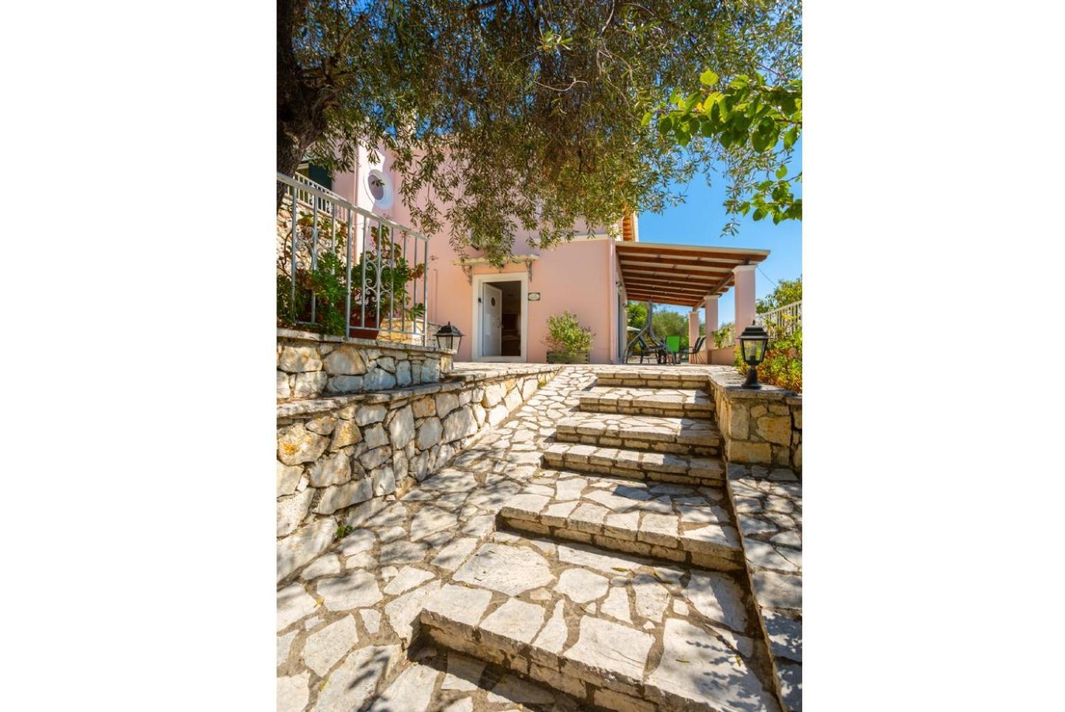 Villa Petros Katavolos Exterior photo